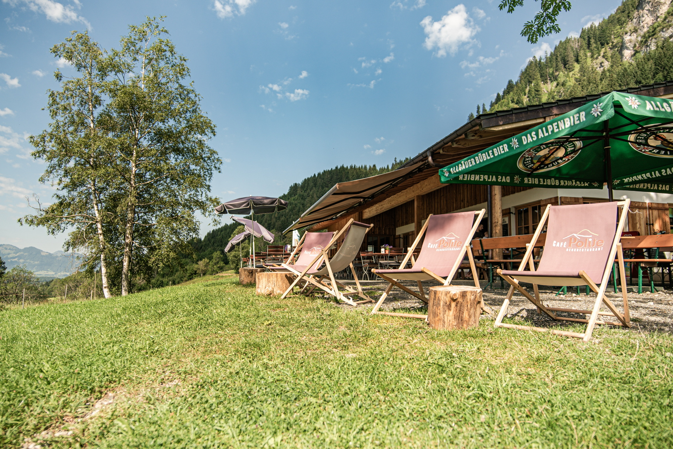 Café oberhalb von Bad Hindelang – Ruhe, Aussicht und klare Küche im Café Polite